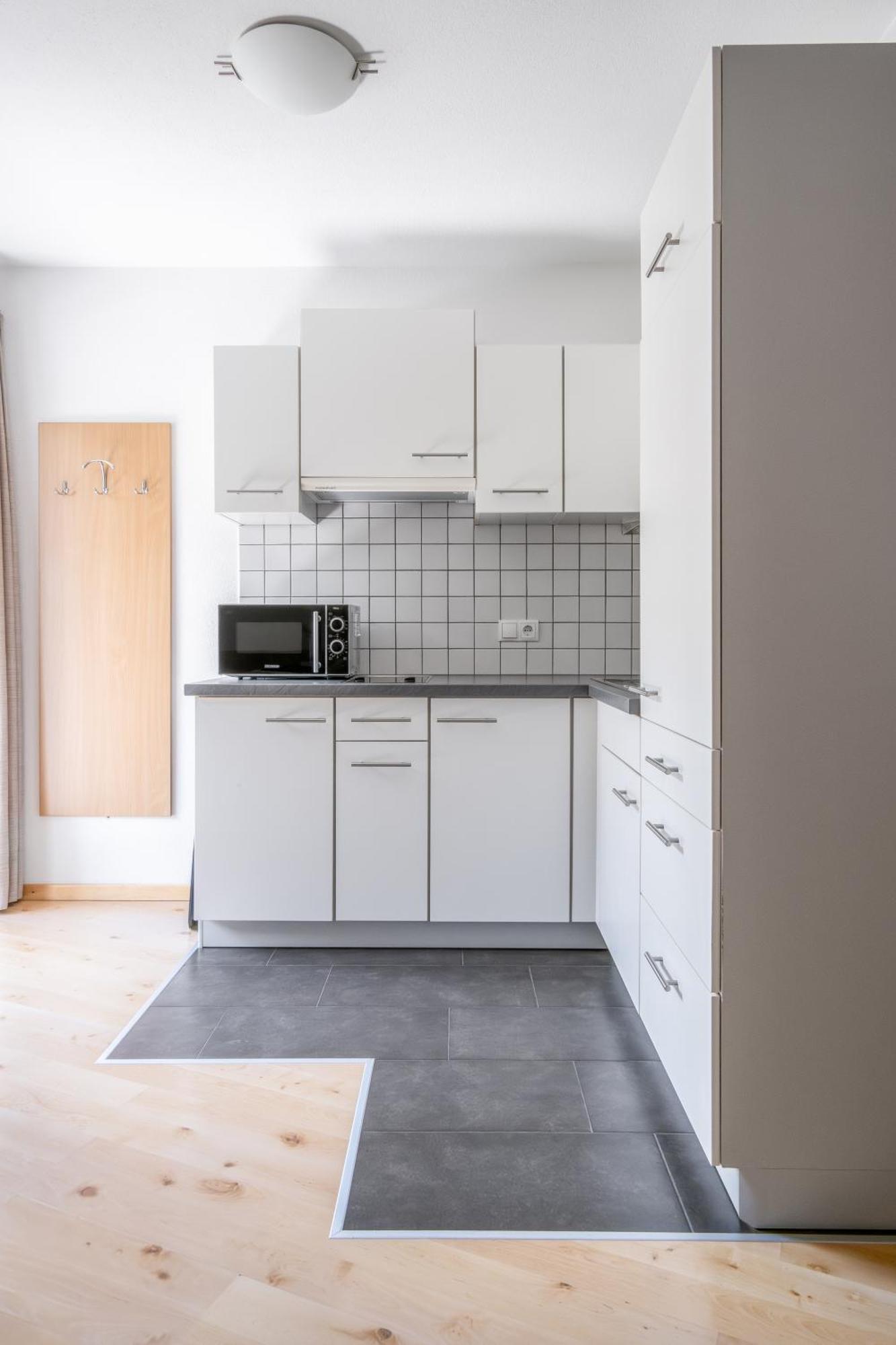 Appartement met 1 slaapkamer, balkon en uitzicht op de bergen.